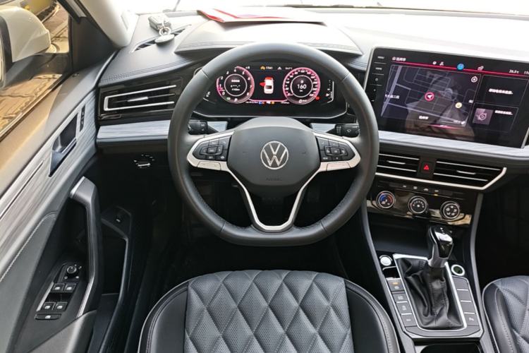 Used Volkswagen Sagitar 2023 300TSI DSG Excellence Edition Steering Wheel