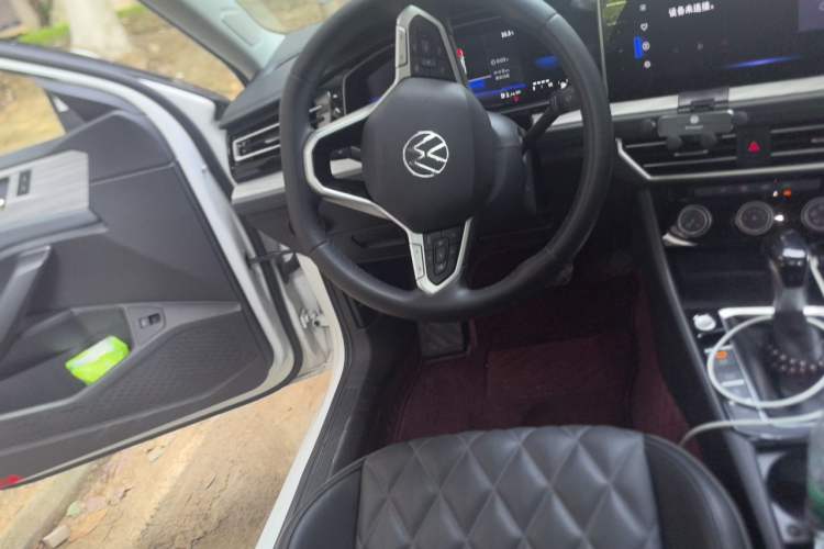Used Volkswagen Sagitar 2023 280TSI DSG Beyond Lite Edition Steering Wheel
