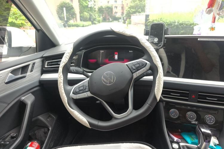Used Volkswagen Sagitar 2023 300TSI DSG Excellence Edition Steering Wheel