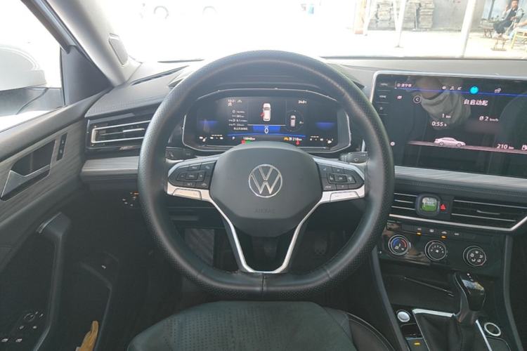 Used Volkswagen Sagitar 2023 300TSI DSG Excellence Edition Steering Wheel