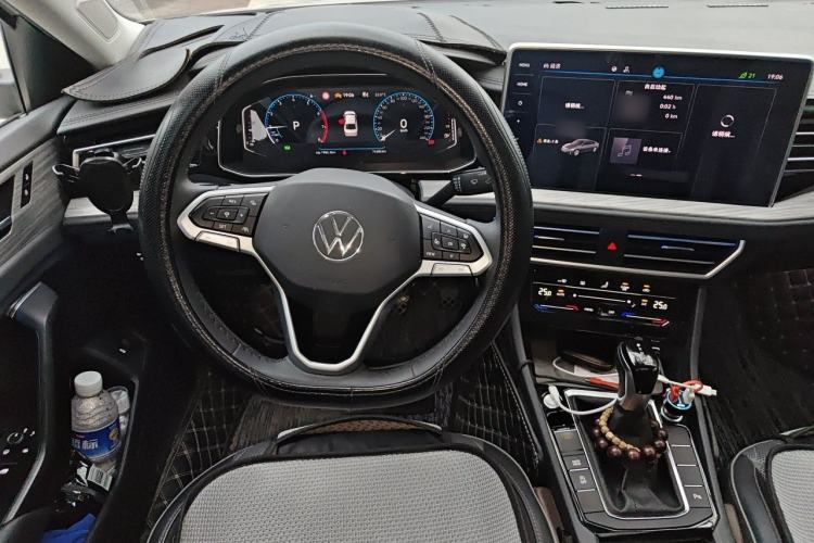 Used Volkswagen Sagitar 2023 300TSI DSG Excellence Edition Steering Wheel