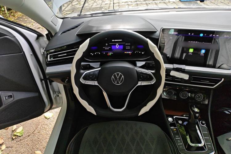 Used Volkswagen Sagitar 2023 300TSI DSG Excellence Edition Steering Wheel