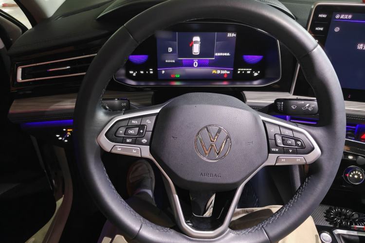 Used Volkswagen Sagitar 2023 300TSI DSG Excellence Edition Steering Wheel