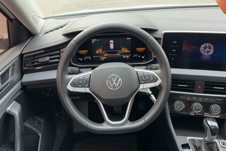 Used Volkswagen Sagitar 2023 200TSI DSG Flyover Edition Steering Wheel