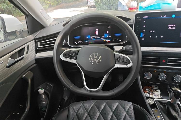 Used Volkswagen Sagitar 2023 300TSI DSG Excellence Edition Steering Wheel