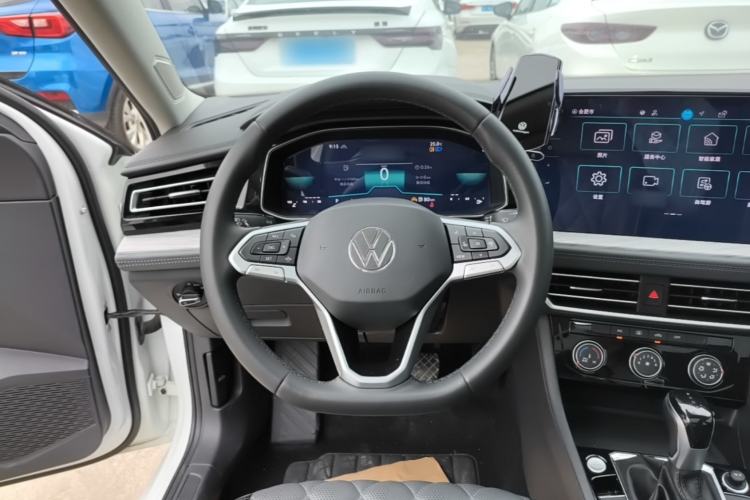 Used Volkswagen Sagitar 2023 300TSI DSG Excellence Edition Steering Wheel