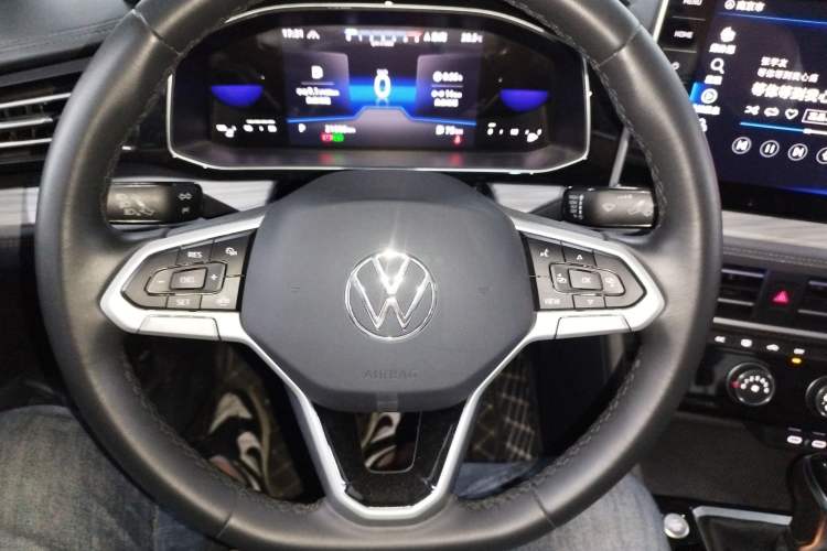 Used Volkswagen Sagitar 2023 280TSI DSG Beyond Lite Edition Steering Wheel