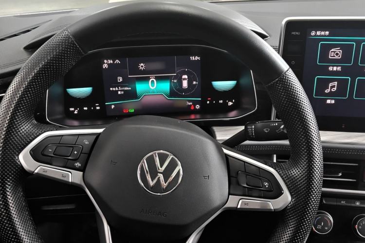 Used Volkswagen Sagitar 2023 300TSI DSG Excellence Edition Steering Wheel