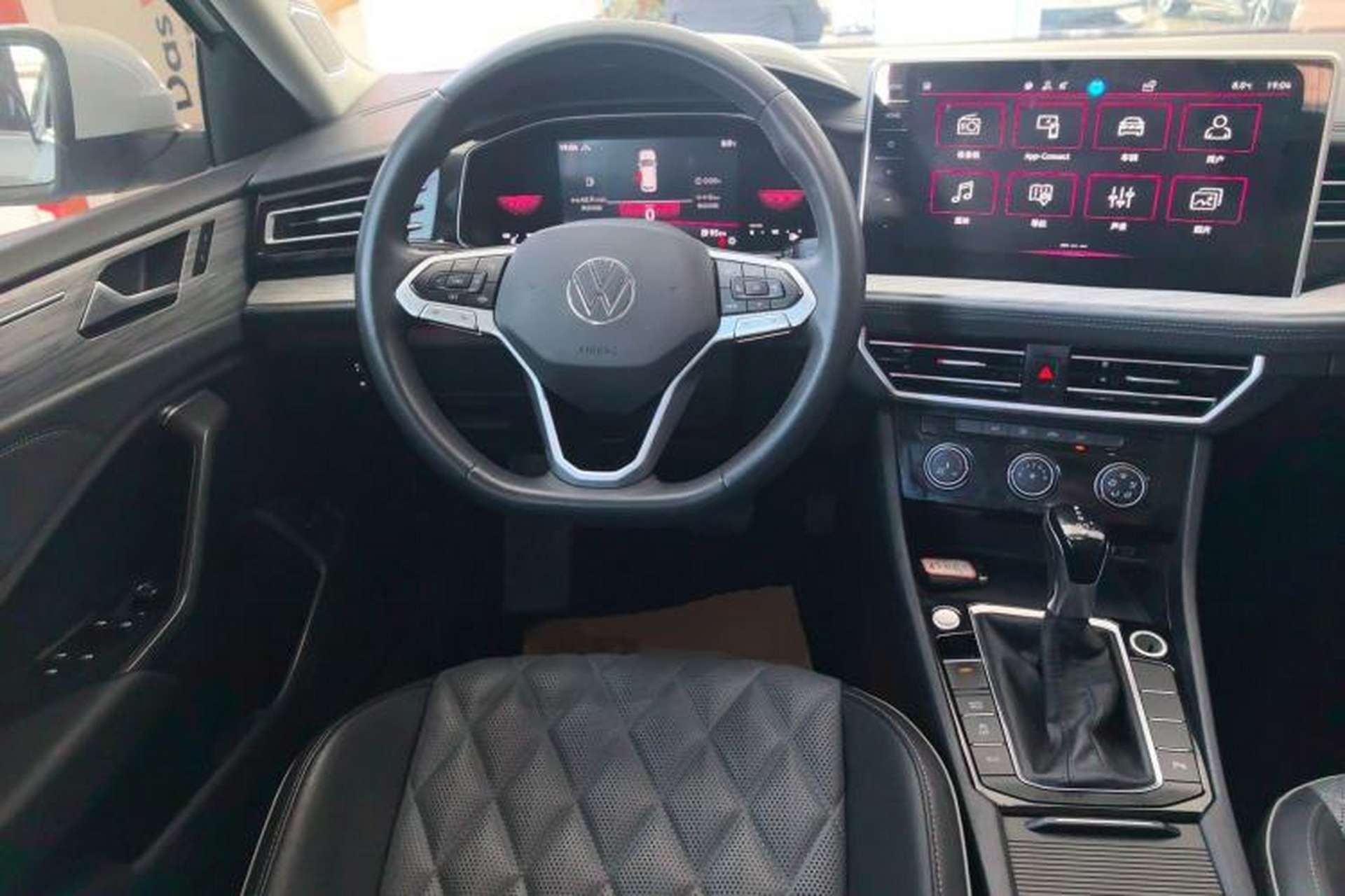 Used Volkswagen Sagitar 2023 280TSI DSG Beyond Lite Edition Steering Wheel