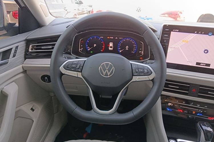 Used Volkswagen Sagitar 2023 300TSI DSG Excellence Edition Steering Wheel