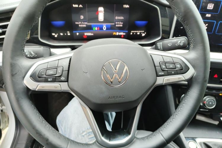 Used Volkswagen Sagitar 2023 300TSI DSG Excellence Edition Steering Wheel
