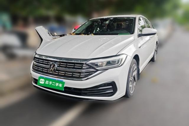 Ojetý Volkswagen Sagitar 2023 200TSI DSG Excellence Edition