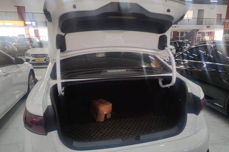 Used Volkswagen Sagitar 2023 300TSI DSG Excellence Edition Trunk