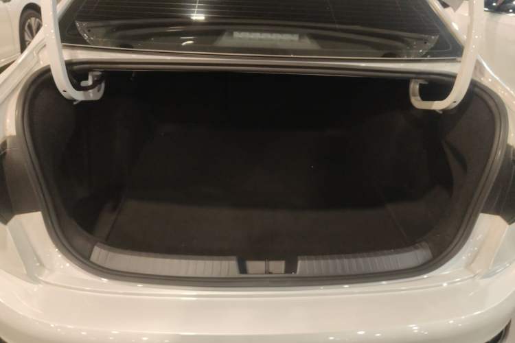 Used Volkswagen Sagitar 2023 300TSI DSG Excellence Edition Trunk