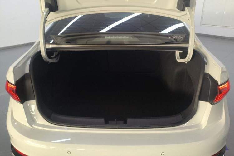 Used Volkswagen Sagitar 2023 300TSI DSG Excellence Edition Trunk