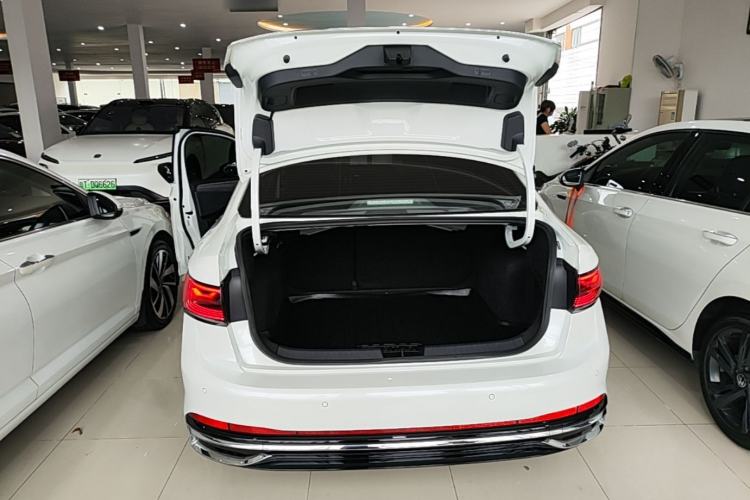 Used Volkswagen Sagitar 2023 300TSI DSG Excellence Edition Trunk