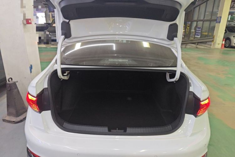 Used Volkswagen Sagitar 2023 300TSI DSG Excellence Edition Trunk