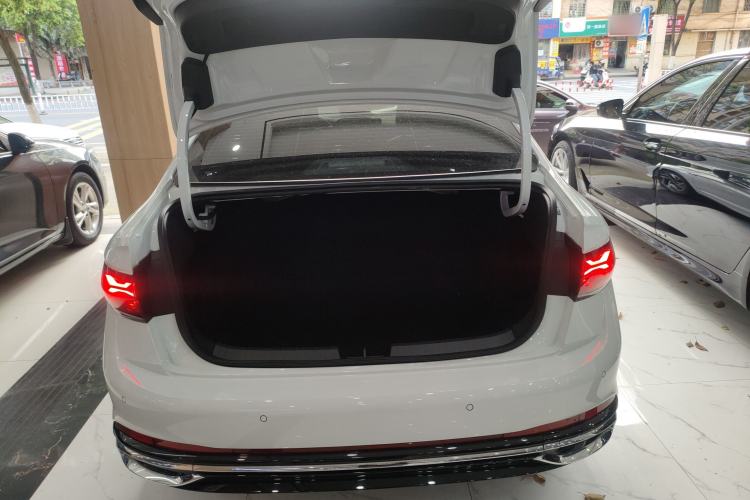 Used Volkswagen Sagitar 2023 300TSI DSG Excellence Edition Trunk