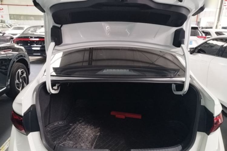 Used Volkswagen Sagitar 2023 280TSI DSG Excellence Edition Trunk
