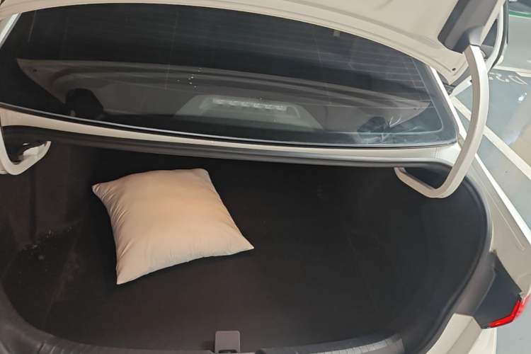 Used Volkswagen Sagitar 2023 300TSI DSG Excellence Edition Trunk