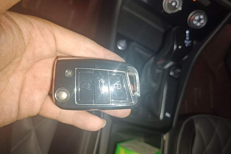 Used Volkswagen Sagitar 2023 300TSI DSG Excellence Edition Vehicle Key