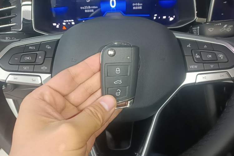 Used Volkswagen Sagitar 2023 300TSI DSG Excellence Edition Vehicle Key