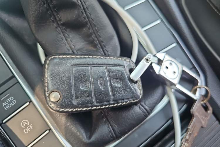 Used Volkswagen Sagitar 2023 300TSI DSG Excellence Edition Vehicle Key