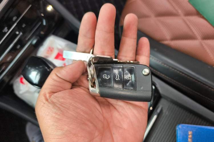 Used Volkswagen Sagitar 2023 200TSI DSG Excellence Edition Vehicle Key