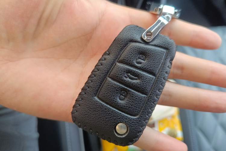 Used Volkswagen Sagitar 2023 300TSI DSG Excellence Edition Vehicle Key