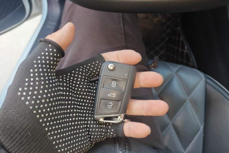 Used Volkswagen Sagitar 2023 300TSI DSG Excellence Edition Vehicle Key