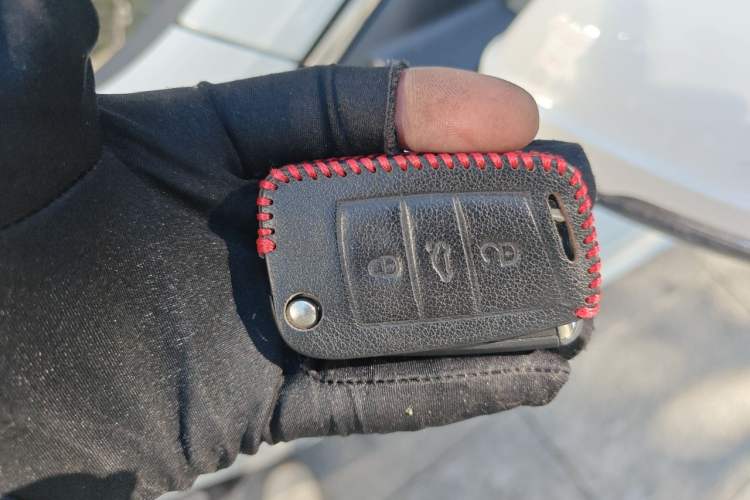 Used Volkswagen Sagitar 2023 300TSI DSG Excellence Edition Vehicle Key