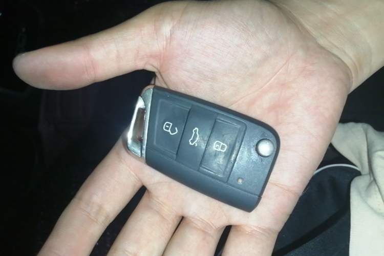 Used Volkswagen Sagitar 2023 300TSI DSG Excellence Edition Vehicle Key