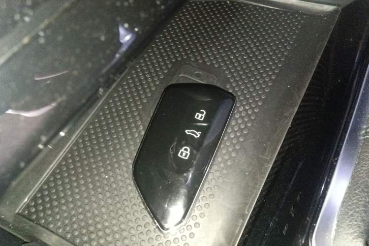 Used Volkswagen Sagitar 2023 300TSI DSG Excellence Edition Vehicle Key