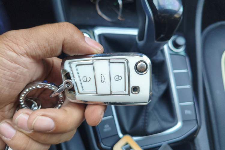 Used Volkswagen Sagitar 2023 300TSI DSG Excellence Edition Vehicle Key