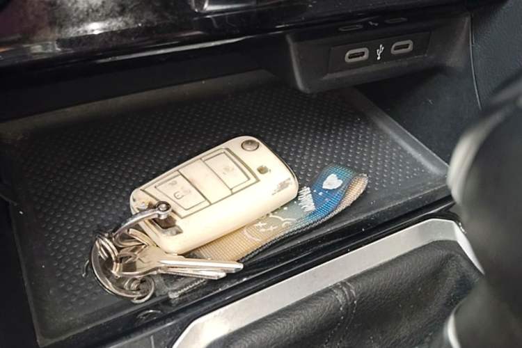 Used Volkswagen Sagitar 2023 300TSI DSG Excellence Edition Vehicle Key