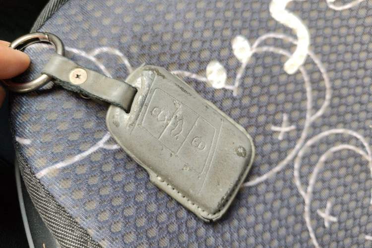 Used Volkswagen Sagitar 2023 300TSI DSG Excellence Edition Vehicle Key