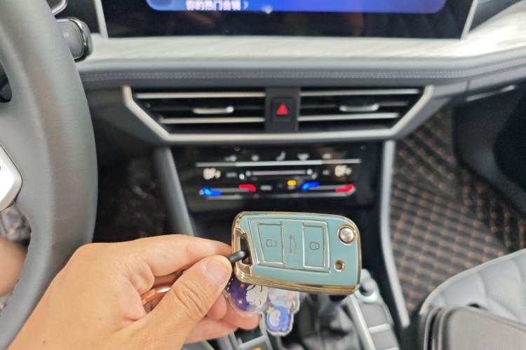 Used Volkswagen Sagitar 2023 280TSI DSG Excellence Plus Edition Vehicle Key