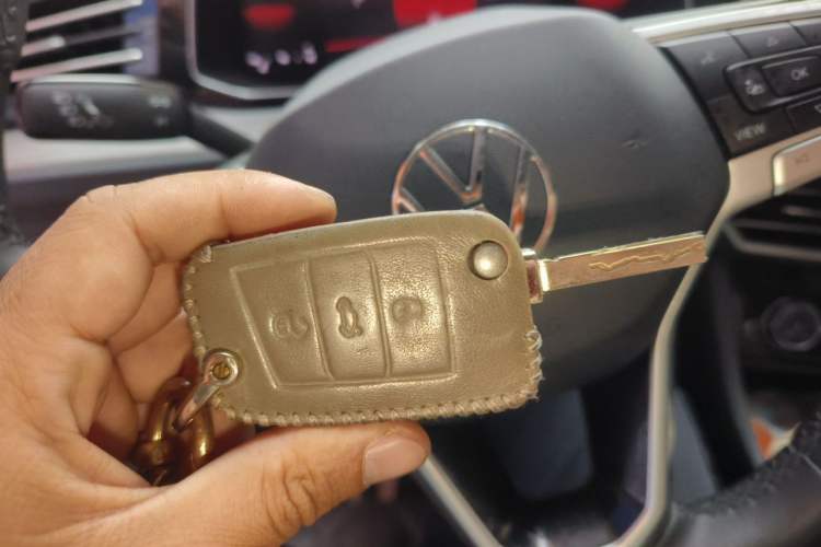 Used Volkswagen Sagitar 2023 300TSI DSG Excellence Edition Vehicle Key