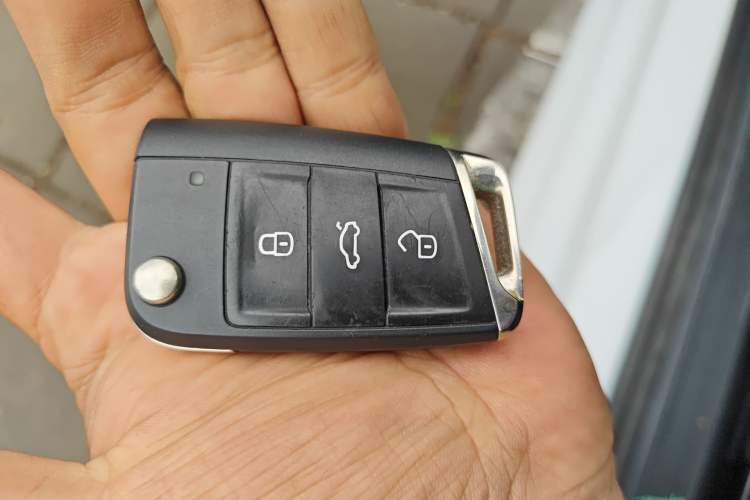 Used Volkswagen Sagitar 2023 280TSI DSG Excellence Plus Edition Vehicle Key