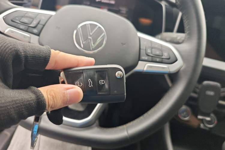 Used Volkswagen Sagitar 2023 300TSI DSG Flyover Edition Vehicle Key