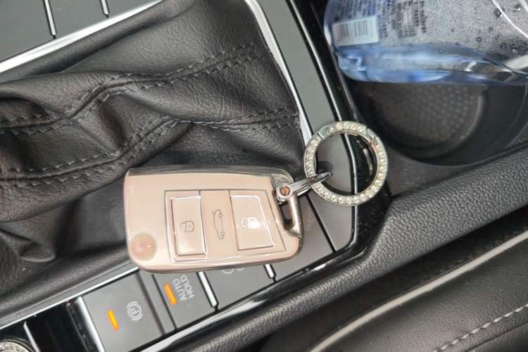 Used Volkswagen Sagitar 2023 300TSI DSG Excellence Edition Vehicle Key