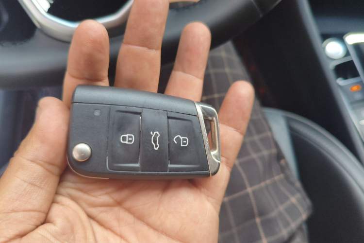 Used Volkswagen Sagitar 2023 280TSI DSG Beyond Lite Edition Vehicle Key