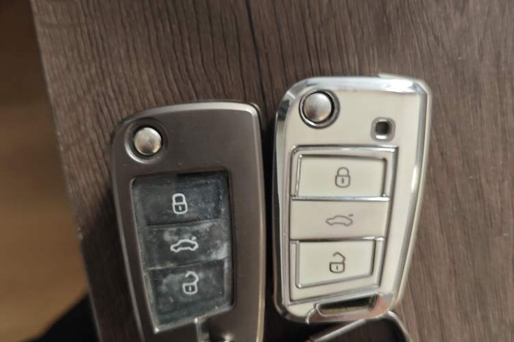 Used Volkswagen Sagitar 2023 300TSI DSG Excellence Edition Vehicle Key
