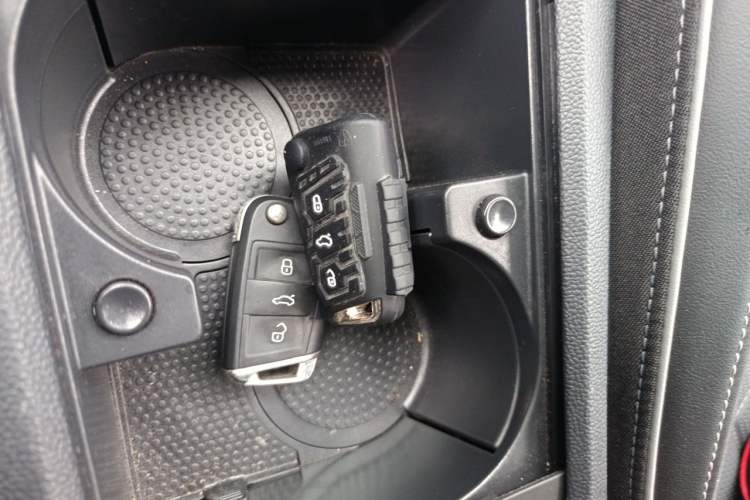 Used Volkswagen Sagitar 2023 300TSI DSG Excellence Edition Vehicle Key
