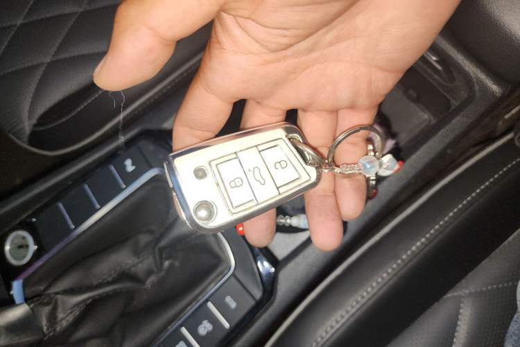 Used Volkswagen Sagitar 2023 280TSI DSG Beyond Lite Edition Vehicle Key