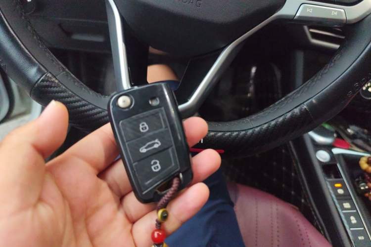 Used Volkswagen Sagitar 2023 300TSI DSG Excellence Edition Vehicle Key