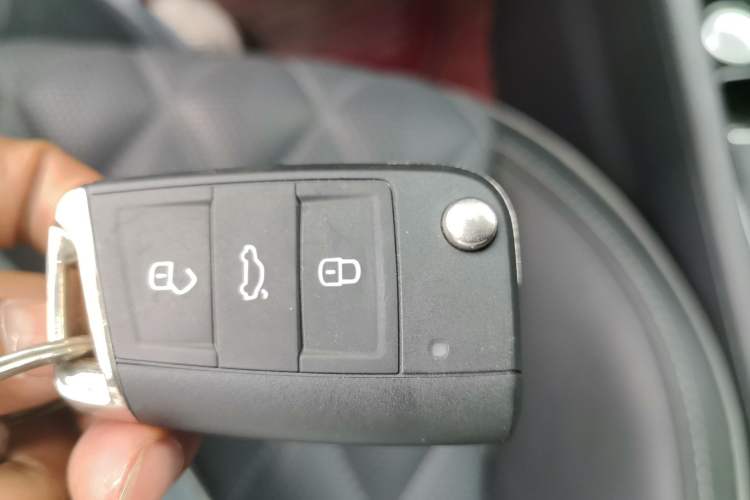 Used Volkswagen Sagitar 2023 300TSI DSG Excellence Edition Vehicle Key