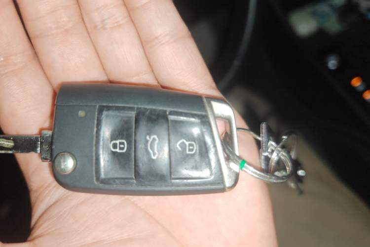 Used Volkswagen Sagitar 2023 280TSI DSG Beyond Lite Edition Vehicle Key