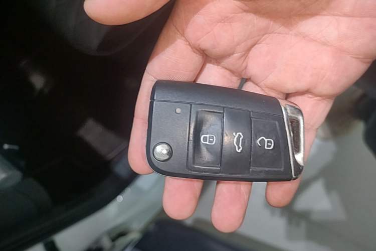 Used Volkswagen Sagitar 2023 300TSI DSG Excellence Edition Vehicle Key