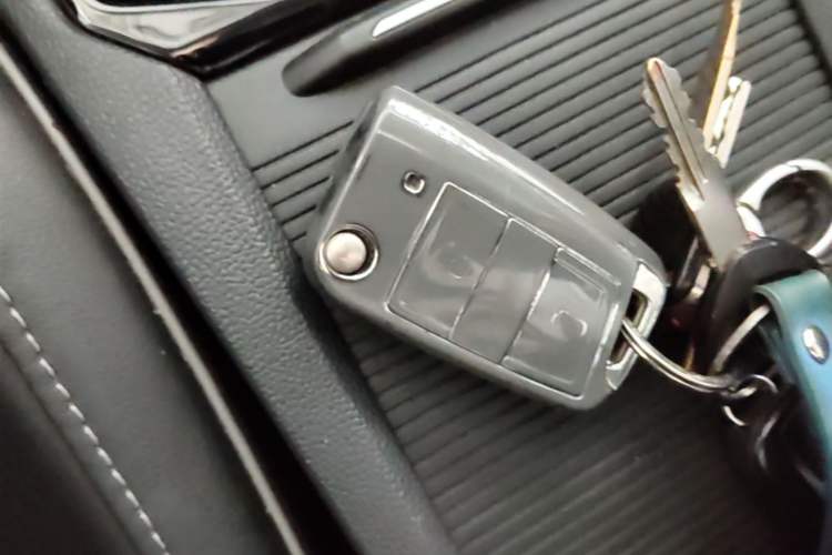 Used Volkswagen Sagitar 2023 280TSI DSG Beyond Lite Edition Vehicle Key
